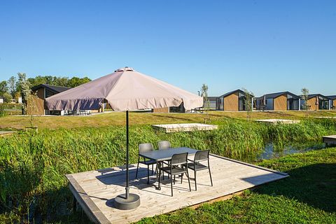 4-person chalet near a lake in Overijssel - 4