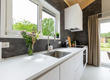 Modern vakantiehuis met hottub in Drenthe - 9
