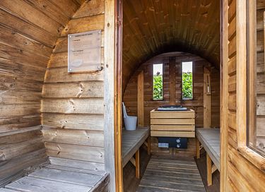 Luxe wellnessaccommodatie aan het water - 20