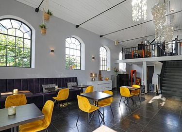 Boutique hotel in voormalige kerk  - 7