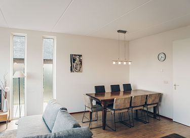 Rietgedekte villa met uitzicht over het meer - 15