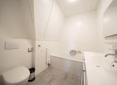 Group accommodation by the water in North Holland - 15