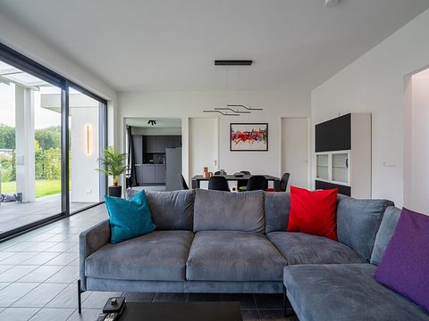 Waterfront villa with private jetty - 5
