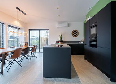 Villa met tuin en wellness aan het water - 11