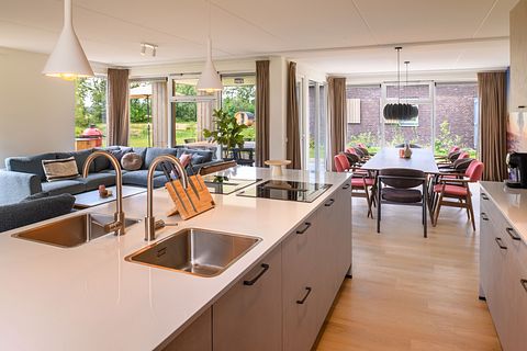 Group accommodation on a park in Drenthe - 5