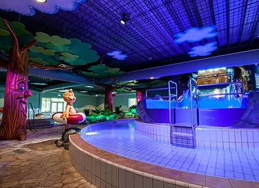 Vakantiehuis boven het water op een leuk park - 25