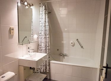 Hotel aan de gracht in historisch Dokkum - 18