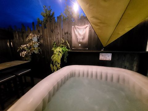 Vakantiehuisje met sauna en jacuzzi - 2