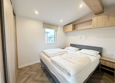 Chalet spacieux avec jardin et terrasse au bord de l'eau - 8