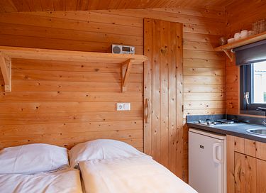Knusse, houten cabin in de duinen - 6