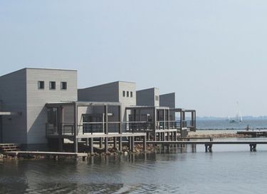 Strandvilla met eigen zwem- en aanlegsteiger - 12