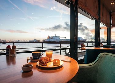 Hotel met uitzicht op de Nieuwe Maas - 18