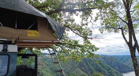 Abenteuer im Landrover mit Zelt auf dem Dach - 2