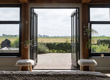 Enjoying peace and quiet & private wellness together - 2