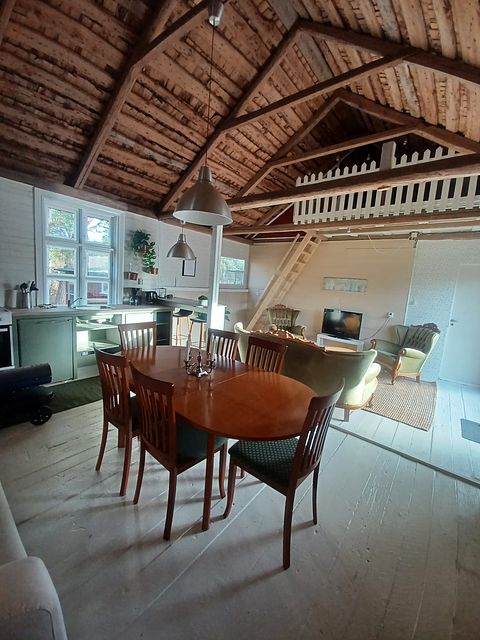 Family Residence with loft and Hideaway - 3