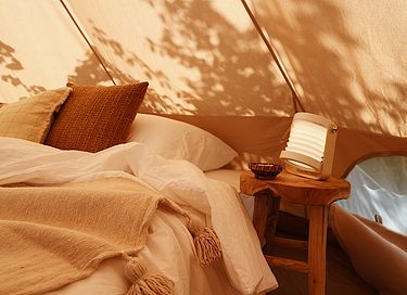 Luxe Glamperen in sfeervol ingerichte tent - 5