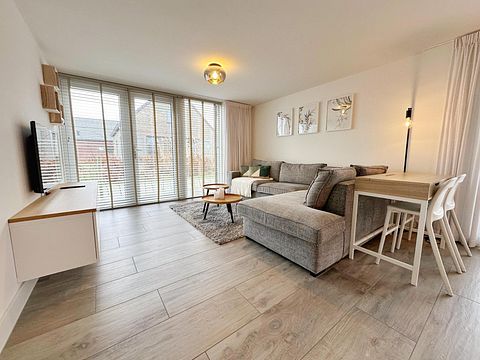 Spacious holiday home near the beach and sea - 4