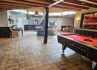 Ruime 8-persoons vakantiewoning aan het water - 28
