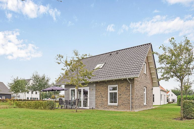 Kindvriendelijk vakantiehuis bij het water - 1