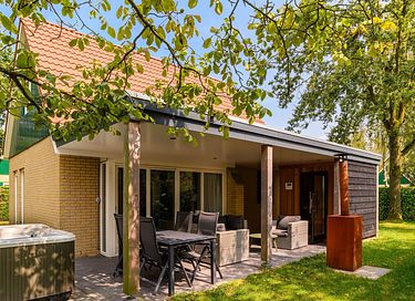 Logement de vacances (4p) avec jacuzzi et sauna extérieur