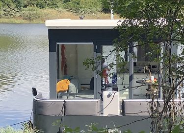 Je eigen hotelkamer, drijvend in de haven! - 16