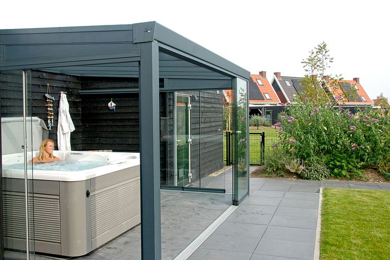 Ferienwohnung in Zeeland mit Wellness-Bereich im Freien - 1