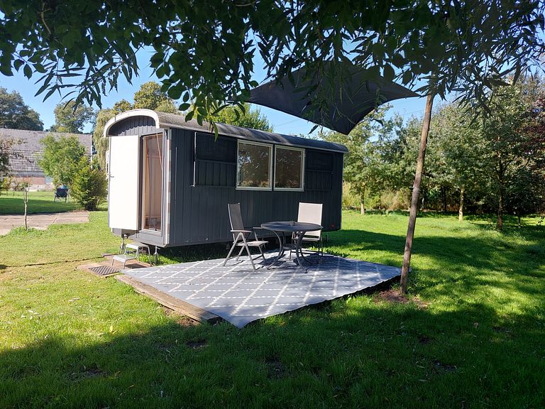 Spend the night in beautiful surroundings - 1