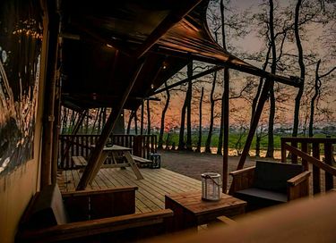 Ingerichte safaritent met privé hottub - 8
