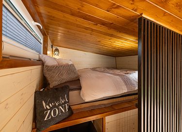 Tiny House with Private Jacuzzi  - 10