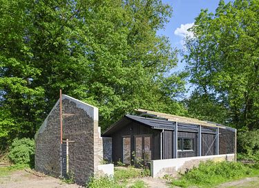 Maison unique dans une ruine à côté de De Hoge Veluwe