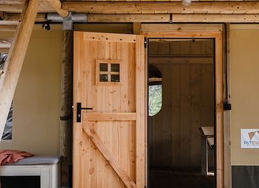 Tente de glamping spacieuse avec poêle confortable - 12