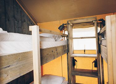 Spacious glamping lodge surrounded by nature; dogs welcome - 18