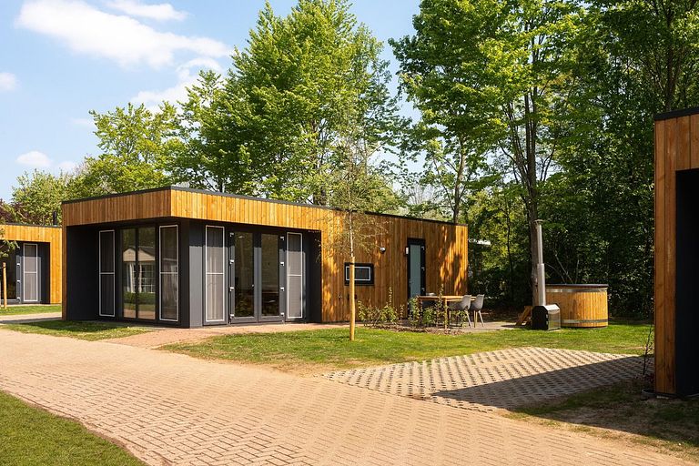 7 luxuriöse Lodges mit Whirlpool für bis zu 28 Personen - 1