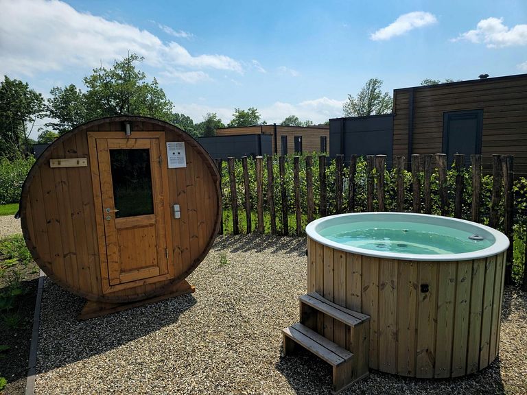 Romantische lodge met sauna en hottub  - 1