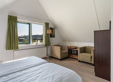 Spacious holiday home with two terraces - 9