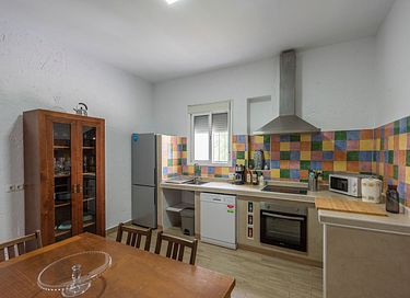 Vakantiehuis met veel ruimte en mooi zwembad - 28