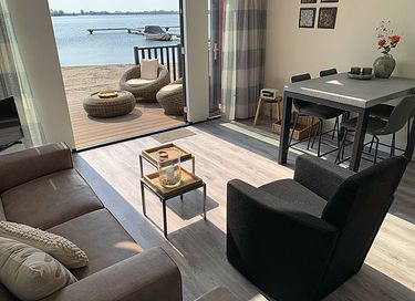 4-person beach house on a Frisian lake - 6