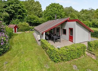 Modern furnished holiday home in nature