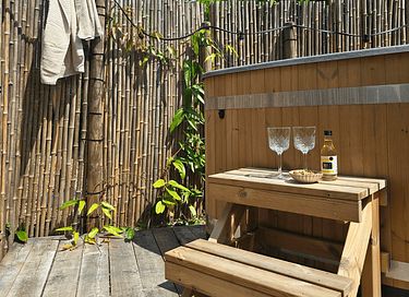 Romantic tiny house with hot tub in Limburg - 3