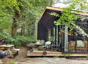 Beautiful forest cabin in small vacation park - 3