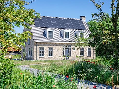 Spacious villa with garden on Texel - 2