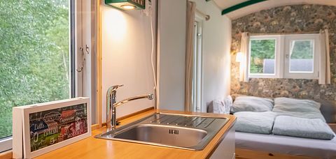 Romantic cottage by the water - 4