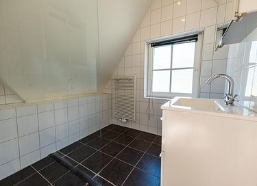 Bungalow met recreatievijver en zwembad - 9