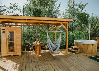 Romantische bubble tent met privé wellness - 2