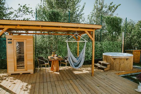 Romantische bubble tent met privé wellness - 2
