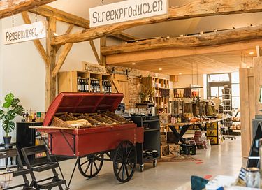 Ferme de vacances spacieuse dans un beau parc - 17