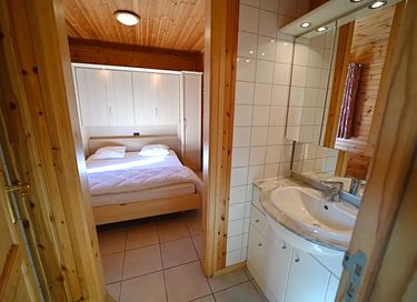 Chalet in het bos met sauna - 12