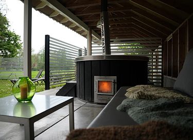 Holiday home with covered outdoor wellness - 23