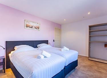 Spacious holiday home with hot tub and garden - 24