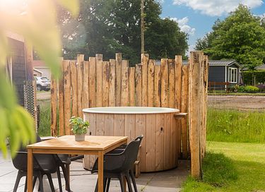 Luxe 4-persoons lodge met privé hottub - 3